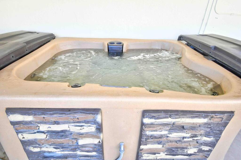 Casa Charleston-3Br-2Bath-Hot Tub-Pet Friendly-No Pet Fees! Villa Albuquerque Buitenkant foto